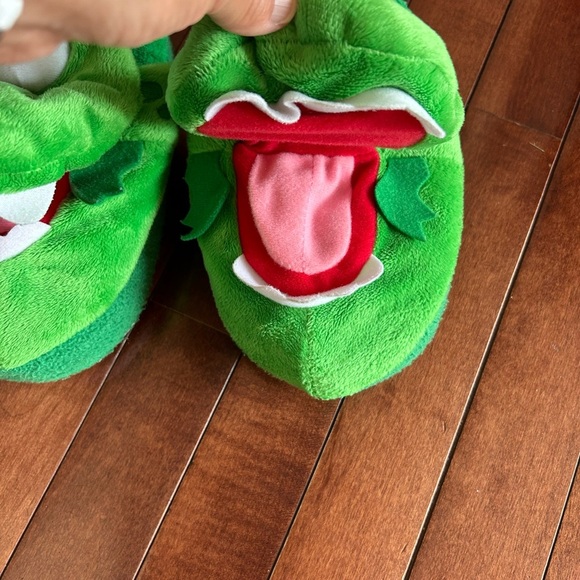 Stompeez Green Crocodile Alligator Plush Slippers Youth Medium - Picture 3 of 6